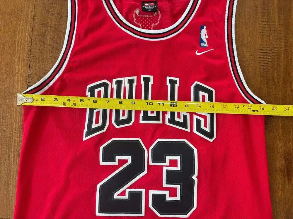 Vintage Nike Chicago Bulls Michael Jordan #23 Jersey Red Team Sports Size S